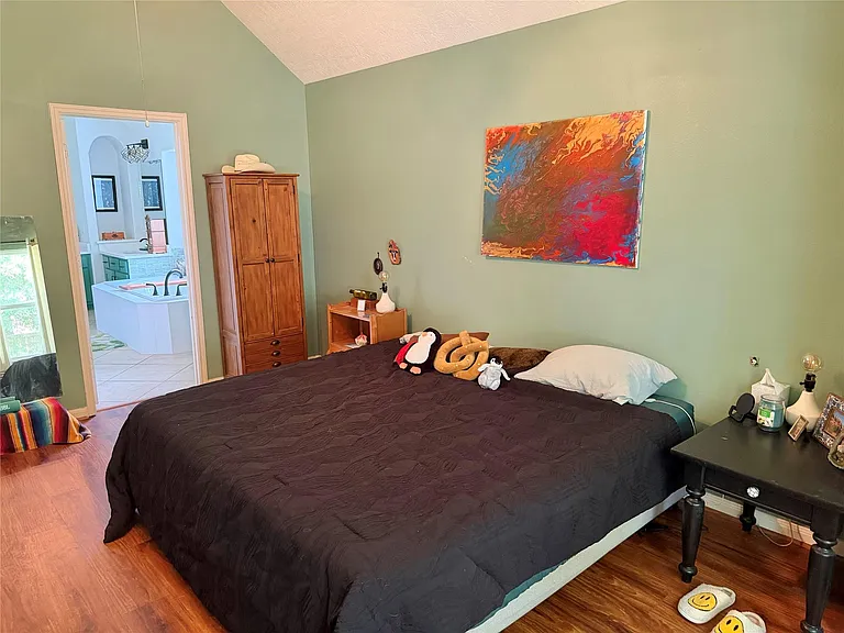 1907 Tavish Ln — Photo 11