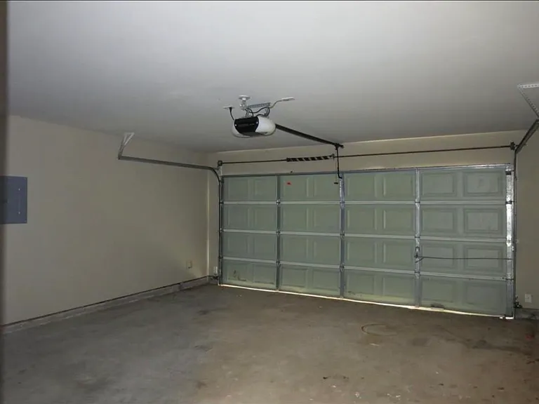 5235 Sherilynn Dr — Photo 11