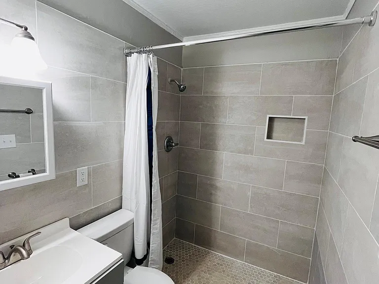 3946 Saint Charles Pl — Photo 10