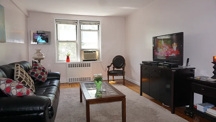Sold by Coldwell Banker Signature Properties | media 8