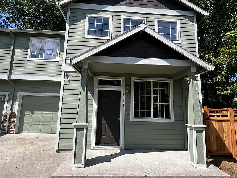 12623 SE Tibbetts St — Photo 1