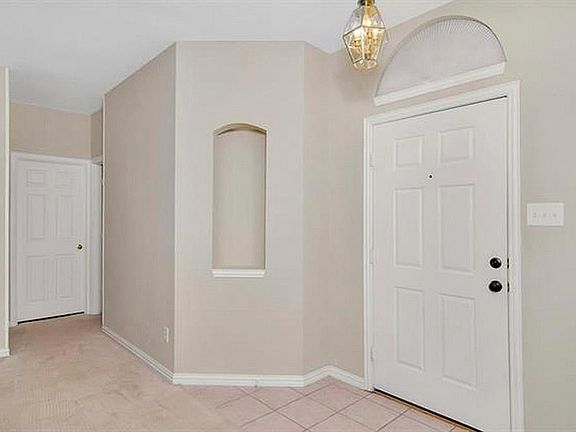 3rd image of 8409 Island Ct