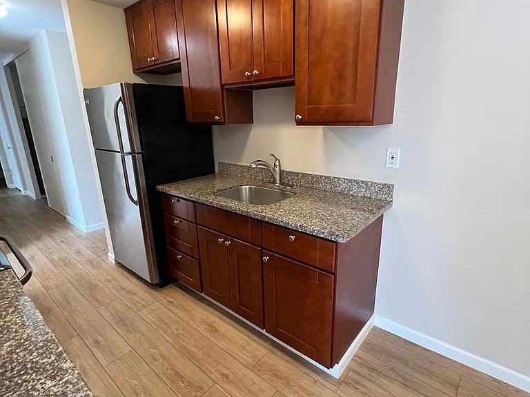 3326 Lombard Ave #3 — Photo 4