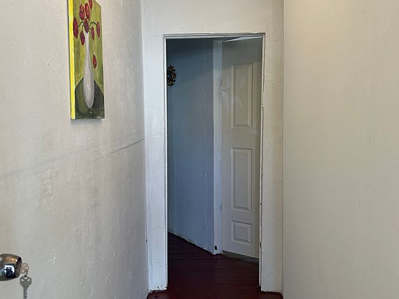 3rd image of 421 N 3rd St