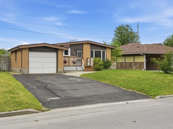 56 5th Ave, Quinte West, ON K8V 5P3