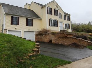 154 McCormick Ln, Middletown, CT 06457