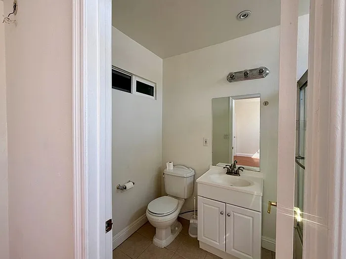 14912 Dickens St #13 — Photo 15