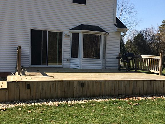 5th image of 3 Acre Home At 2061 Sylvan Ct