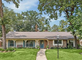 10010 Valley Forge Dr, Houston, TX 77042