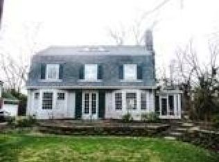 2346 Woodmere Dr, Cleveland Heights, OH