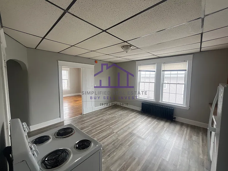 141-143 Bartlett St #141-3 — Photo 3