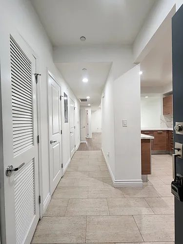 147 S Doheny Dr #102 Photo 1