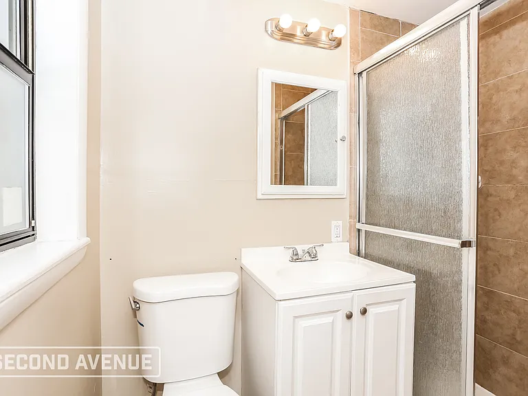 7938 Lake Park Ct — Photo 13