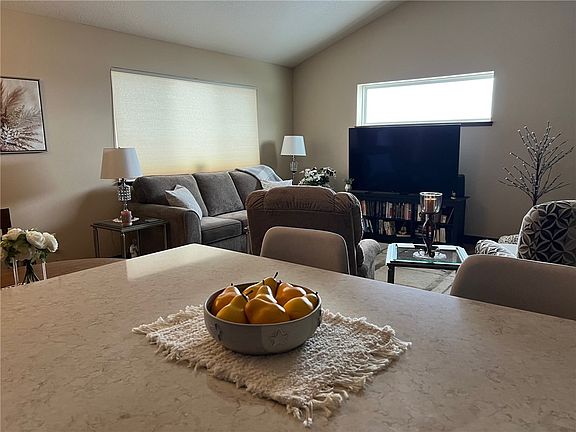 5th image of 2912 Camelot Circle