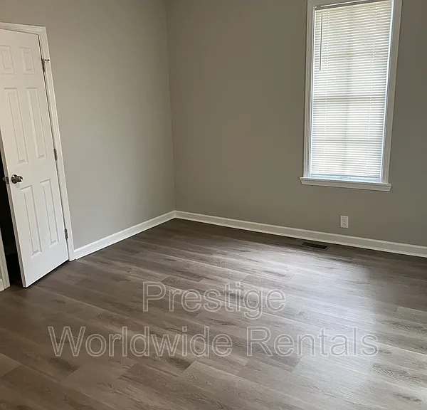 4708 11th Ave — Photo 5