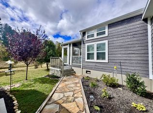 23 Strolling Easy Ln, Flat Rock, NC 28731