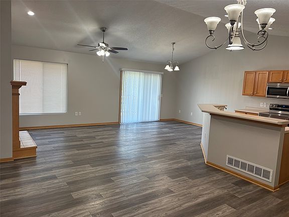 4th image of 6015 NW 49th St
