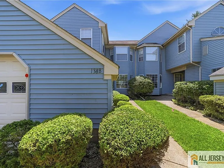 138 Concordia Cir #138B — Photo 2