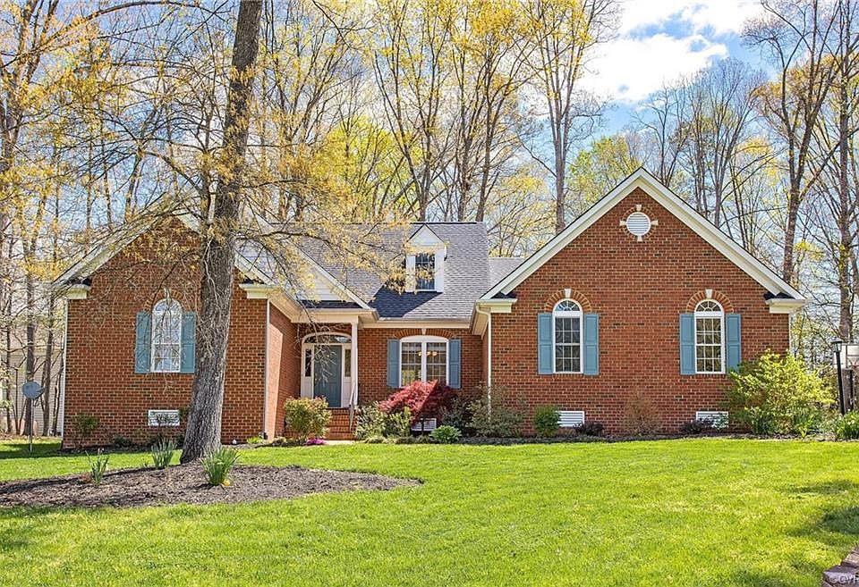 1st image of 14480 Pinehurst Ln