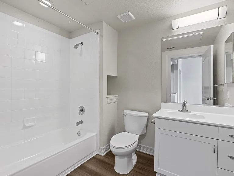 Modern and renovated bathrooms
