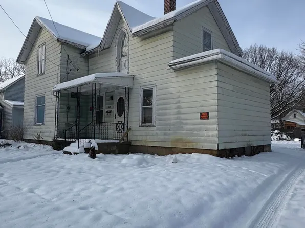 429 N Clinton St, Charlotte, MI 48813