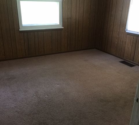 Mail level back bedroom