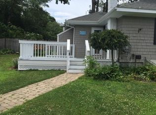 68 Chachapacassett Rd, Barrington, RI 02806