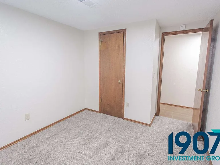 2102 Briarcliff Dr — Photo 16