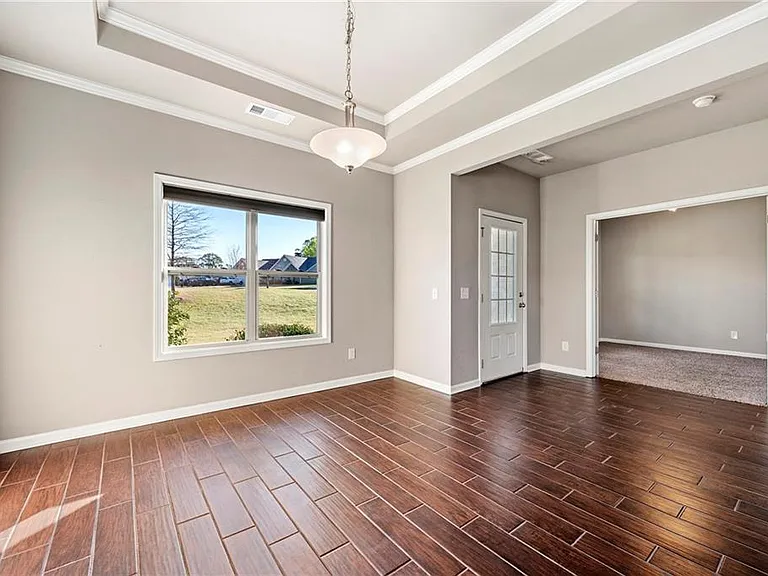 540 Brookside Ln — Photo 15