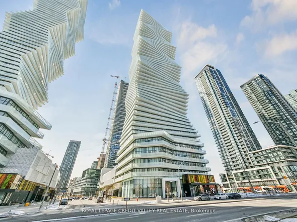 3900 Confederation Pkwy, Mississauga, ON