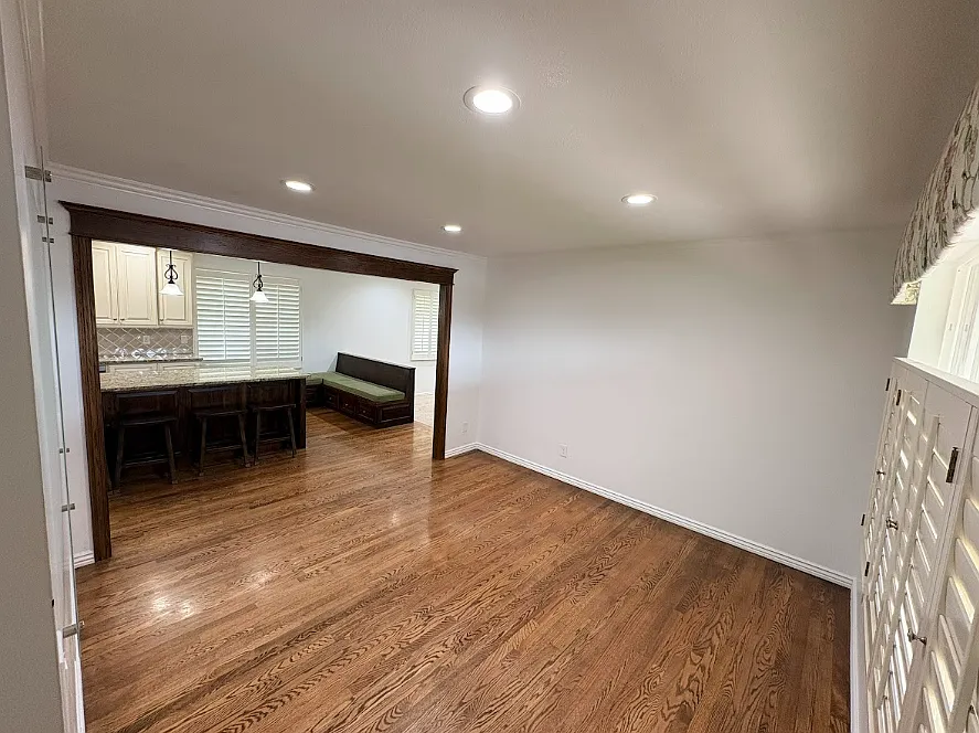 6 bed, 3.5 bath, 3690 sqft, $3,800 — Photo 4