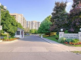 91 Townsgate Dr #711, Vaughan, ON L4J 8E8