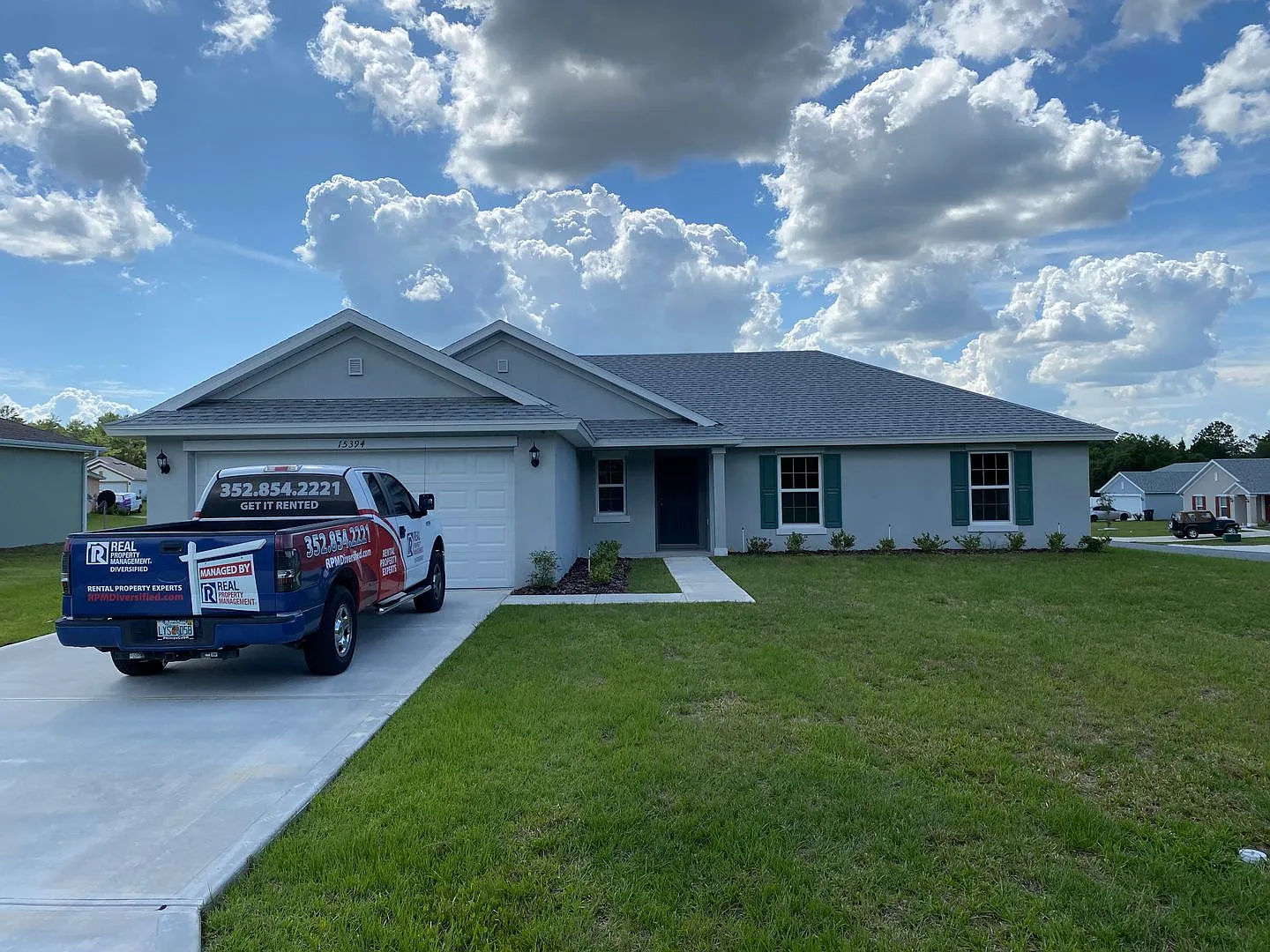 Desirable Sw Ocala Neighborhood 4/2/2 *Won't Last* — Photo 1