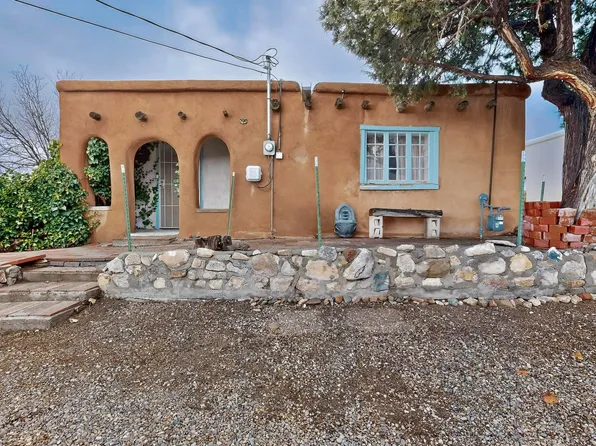 1295 Cerro Gordo Rd, Santa Fe, NM 87501