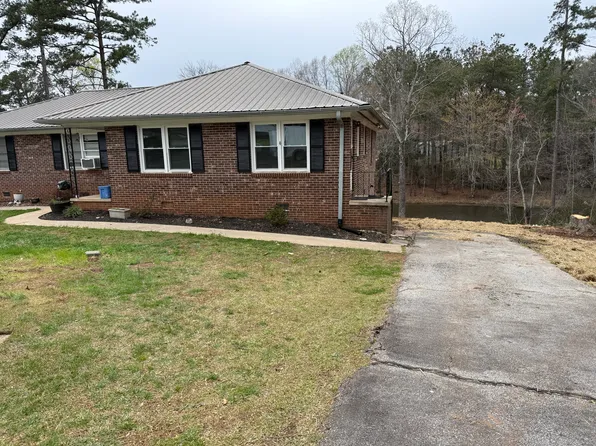 709 N Greenwich Dr, Walhalla, SC 29691