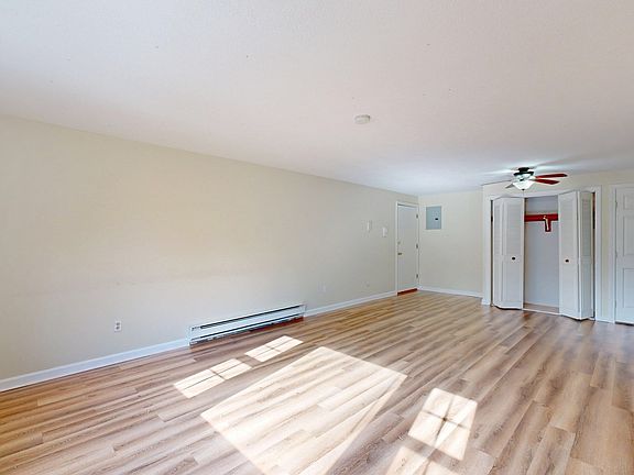 3rd image of 180 Main St APT 3304
