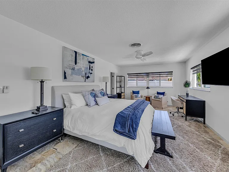 3108 NE 42nd Ct — Photo 6
