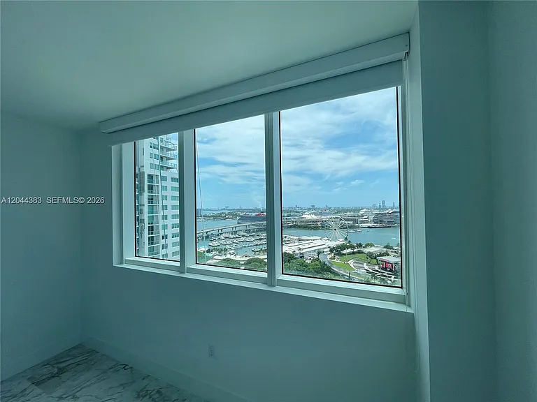 253 NE 2nd St #2409 — Photo 38