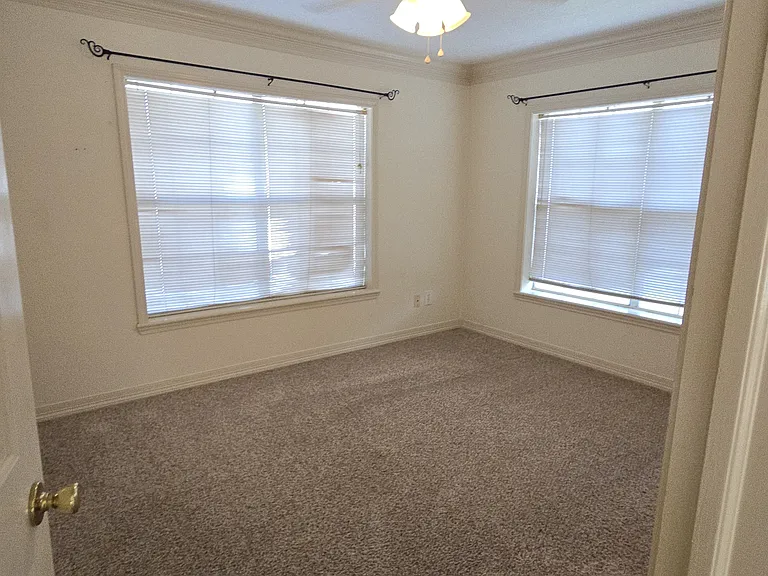 924 Kelley St #B — Photo 8