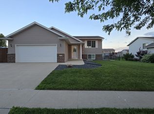 5894 Excalibur Ct NW, Rochester, MN 55901