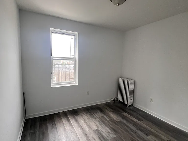 447 64th St #8 — Photo 7