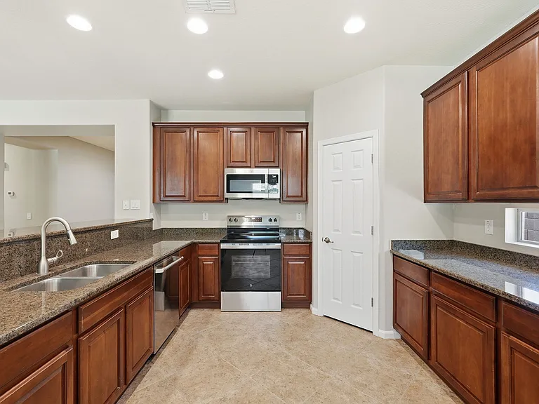 4058 E Bruce Ave — Photo 6