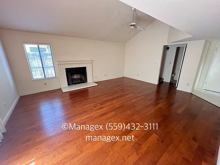 473 E Alluvial Ave — Photo 3