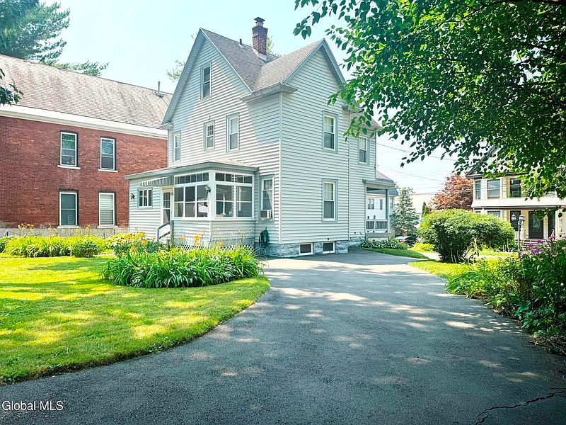 5th image of 11 Columbia Street