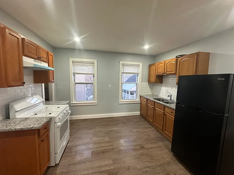 111 Southgate St #3 — Photo 4