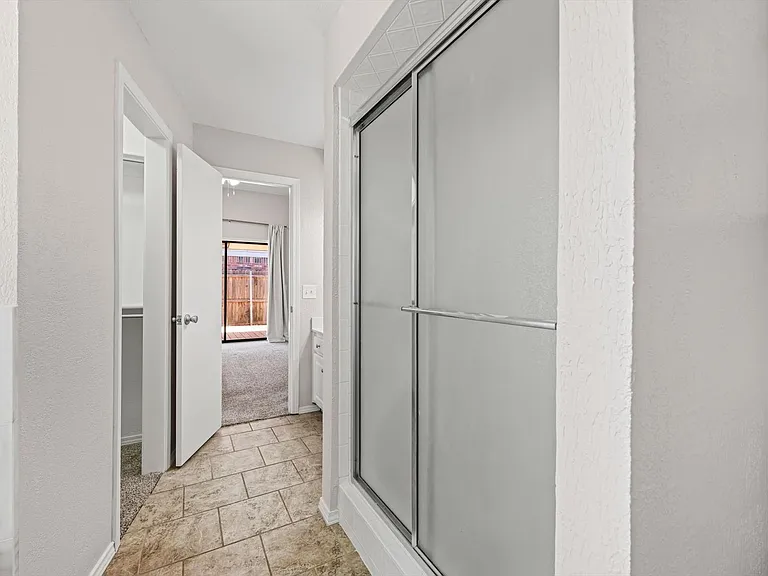 7717 Doris Dr — Photo 13