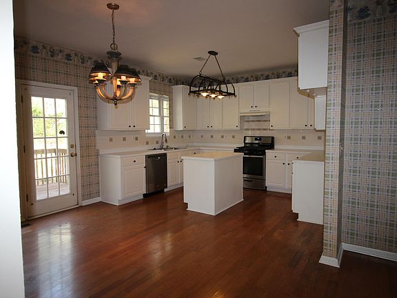 5th image of 3270 Royal Creek Way