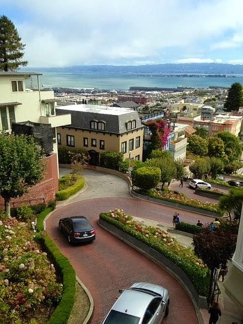 1st image of 1083 Lombard St APT 4