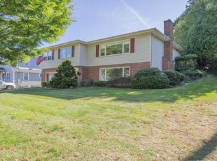 39 Pilgrim Rd, Marblehead, MA 01945
