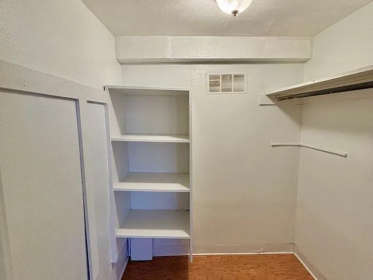 4332 E 12th Ave — Photo 9
